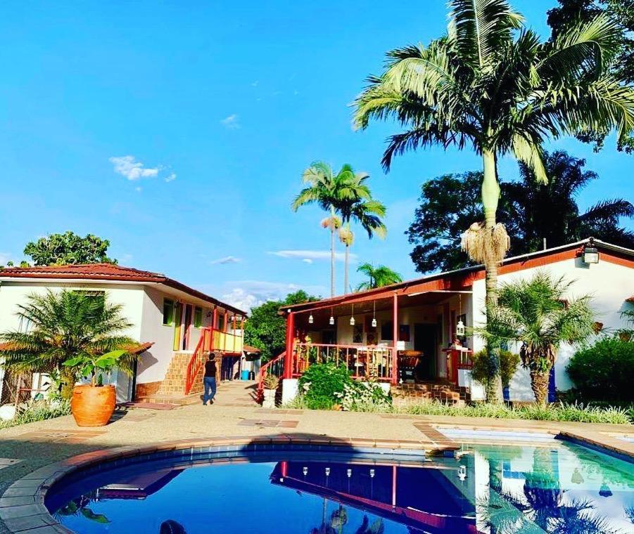 Finca Hotel El Laurel - Parque Del Cafe Монтенегро Экстерьер фото
