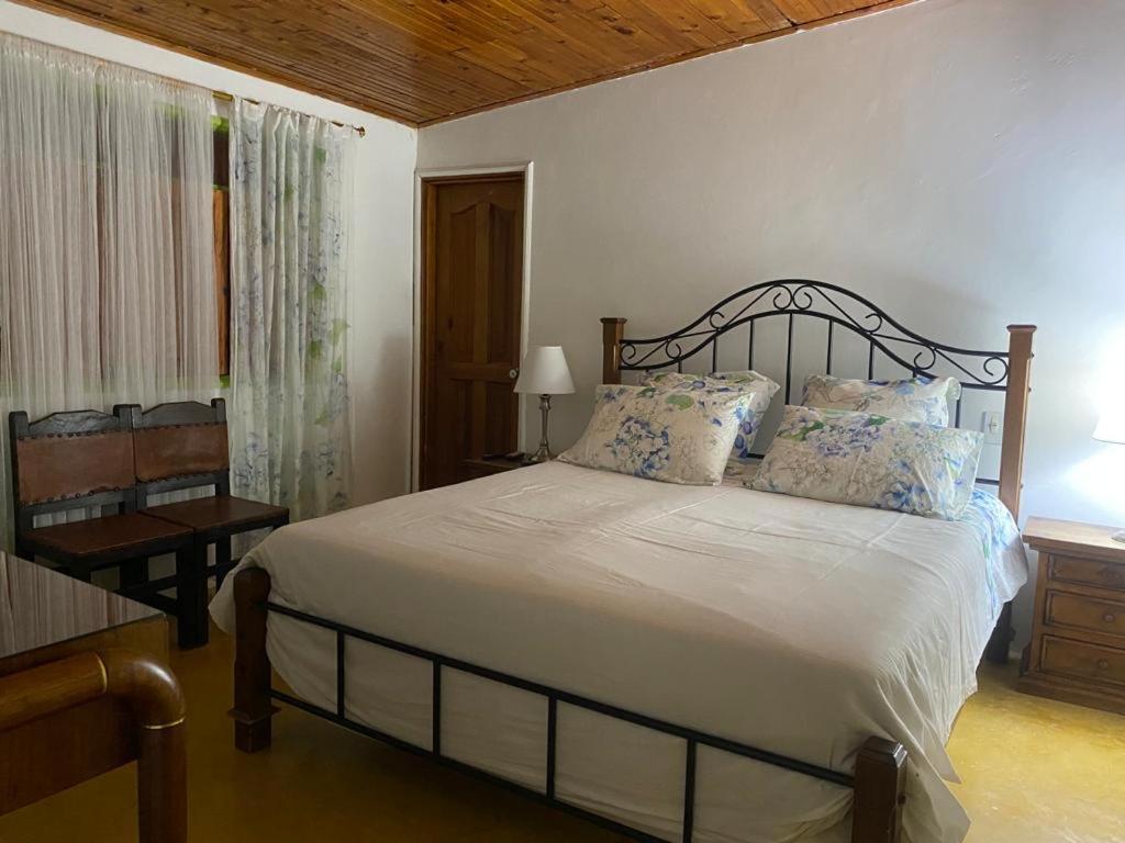 Finca Hotel El Laurel - Parque Del Cafe Монтенегро Экстерьер фото